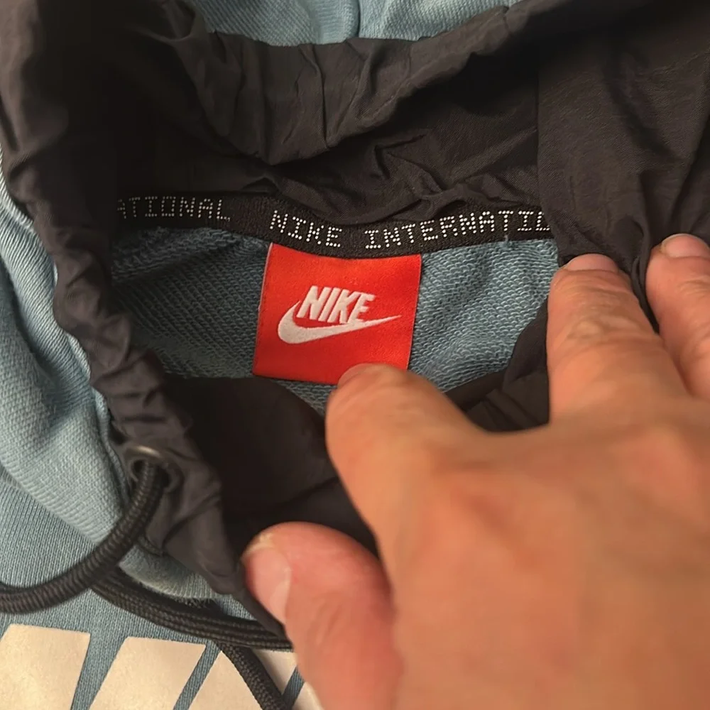 NIKE INTERNATIONAL HOODIE